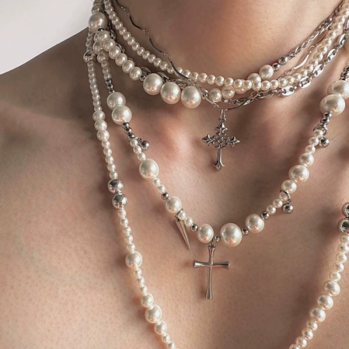 Cueva原創設計 「無序的」珍珠鈦鋼長項鍊多種珮戴方式 Cueva原創設計 「無序的」珍珠鈦鋼長項鍊多種珮戴方式