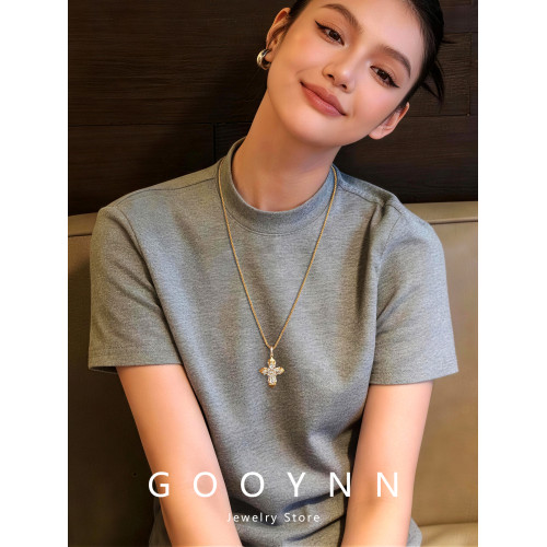 金色爆閃鑽石十字架吊墜項鍊女輕奢高級感小衆復古鎖骨毛衣鏈配飾