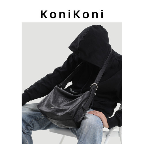 KoniKoni真皮男士斜後後背包托特包2026新款休閒大容量通勤包單肩大包