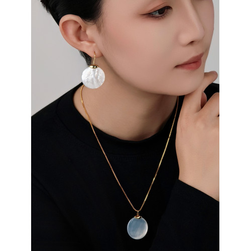 滿月天然貝殼吊墜毛衣鏈冬天配毛衣的項鍊秋冬鎖骨鍊女款2026新款