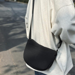 情侶款尼龍布休閒小包包女2025新款高級感簡約時尚斜後後背包單肩包女