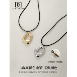 金屬吊墜黑繩項鍊女長款高級感可調節毛衣鏈2026新款輕奢小衆配飾