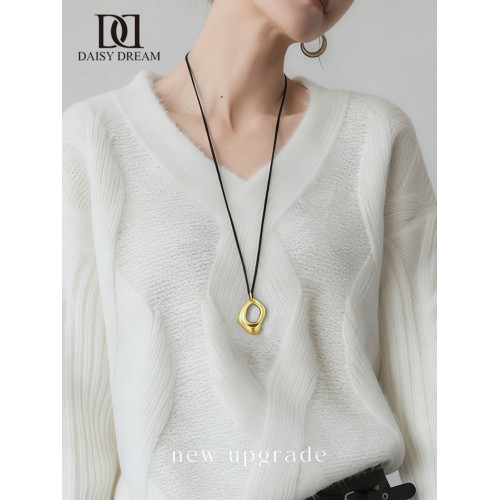 金屬吊墜黑繩項鍊女長款高級感可調節毛衣鏈2026新款輕奢小衆配飾 金屬吊墜黑繩項鍊女長款高級感可調節毛衣鏈2026新款輕奢小衆配飾