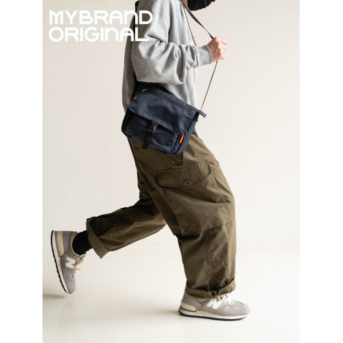 MYBRANDORIGINAL 時尚簡約多口袋斜後後背包男士質感通勤包5L M23-9
