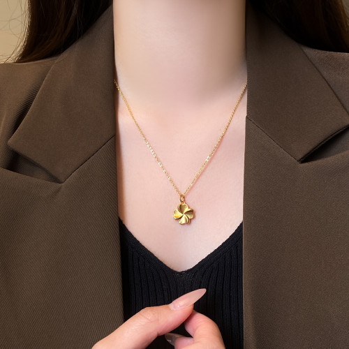 沙金四葉草項鍊女2026新款鎖骨鍊高級感氣質輕奢小衆毛衣鏈配飾品