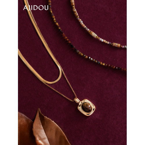 AJIDOU阿吉豆項鍊女美拉德飾品新年虎眼石蛇骨鏈高級感輕奢毛衣鏈 AJIDOU阿吉豆項鍊女美拉德飾品新年虎眼石蛇骨鏈高級感輕奢毛衣鏈