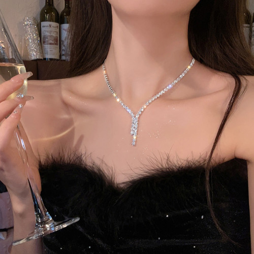 高級感閃鑽耳環項鍊套裝！輕奢小衆禮服晚宴鎖骨鍊新娘婚紗配飾女