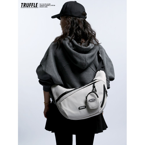 TRUFFLE潮牌2025新款休閒斜後後背包男大容量餃子包女輕便單肩包後後背包