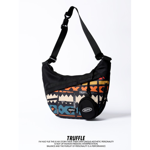TRUFFLE潮牌2025新款休閒斜後後背包男大容量餃子包女輕便單肩包後後背包