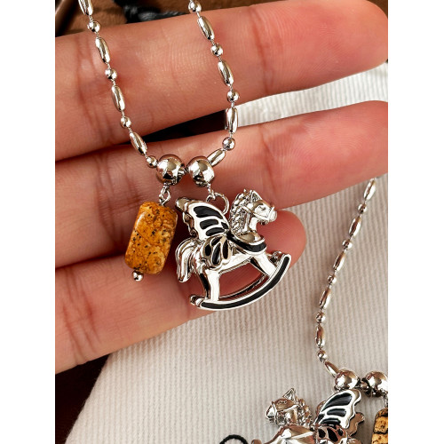 銀色生肖小木馬項鍊女款高級感輕奢小衆鎖骨毛衣鏈本命年長款配飾