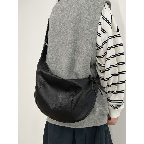 PU皮斜後後背包男2026新款休閒簡約防水輕便單肩包女百搭簡約旅行後後背包