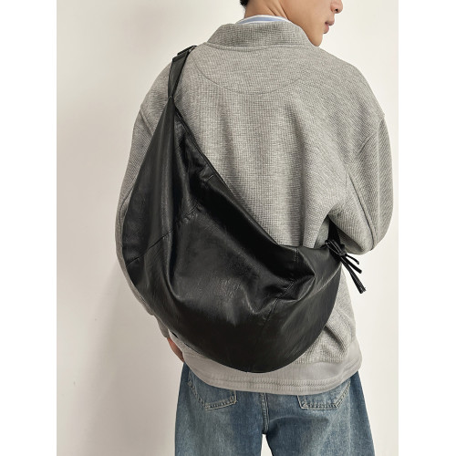 PU皮斜後後背包男2026新款休閒簡約防水輕便單肩包女百搭簡約旅行後後背包