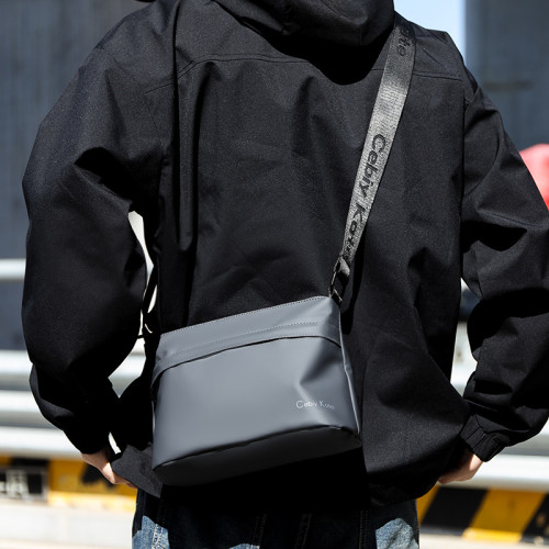 新款男士單肩包休閒大容量時尚斜後後背包多層商務挎包多功能潮酷後後背包