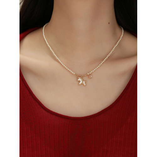 新年馬上有錢施家珍珠項鍊2026新款氣質本命年貝母小馬吊墜鎖骨鍊