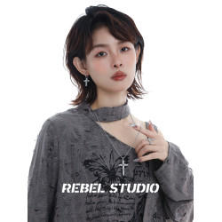 荊棘十字架項鍊女長款吊墜配飾輕奢小衆高級感曡戴原創毛衣鏈秋冬