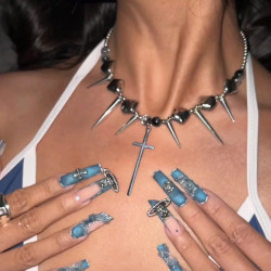 十字架龐克金屬項鍊y2k鉚釘高級感不規則choker亞文化配飾男女款