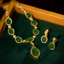 新娘配飾新款綠寶石項鍊耳環套裝秀禾服水鑽鎖骨復古結婚配飾套裝