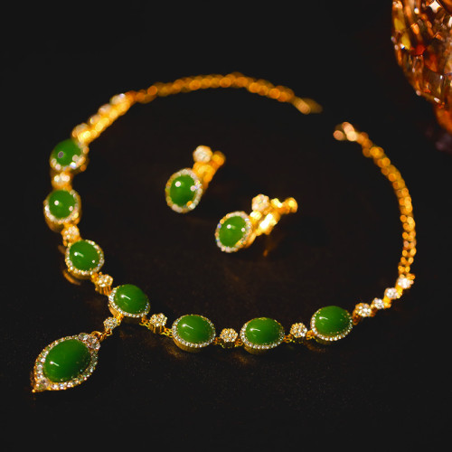 新娘配飾新款綠寶石項鍊耳環套裝秀禾服水鑽鎖骨復古結婚配飾套裝