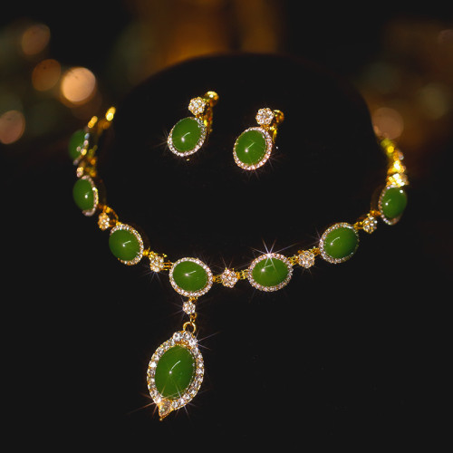 新娘配飾新款綠寶石項鍊耳環套裝秀禾服水鑽鎖骨復古結婚配飾套裝