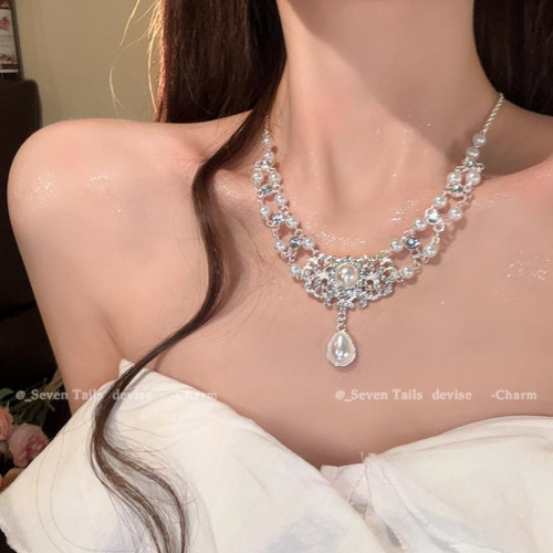 法式水滴珍珠項鍊女2025新款復古公主宮廷風鎖骨鍊晚禮服鑲鑽頸鏈