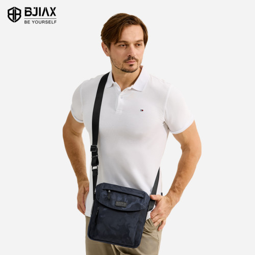 男士包包單肩包運動小男包防水牛津布斜後後背包帆布男款外出可攜式後後背包