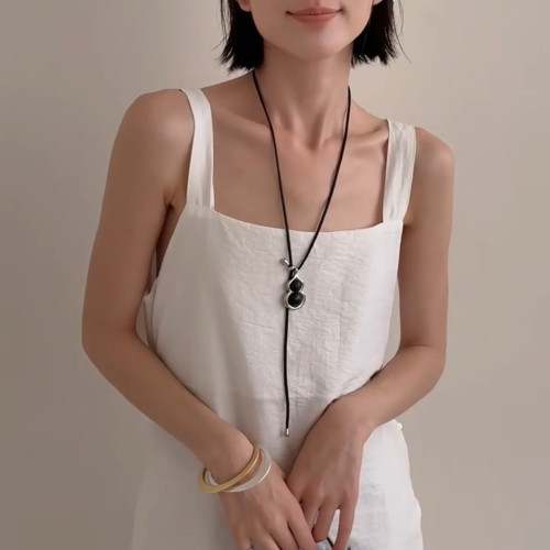 黑檀木葫蘆項鍊高級感時尚大氣復古秋冬長款毛衣鏈皮繩頸鏈配飾女 黑檀木葫蘆項鍊高級感時尚大氣復古秋冬長款毛衣鏈皮繩頸鏈配飾女