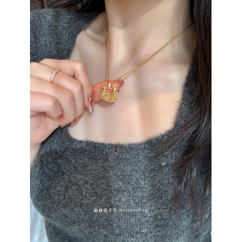 蜜蜂媽手作 金店同款雙面轉動有錢花鏤空平安鎖包項鍊女頸鏈配飾