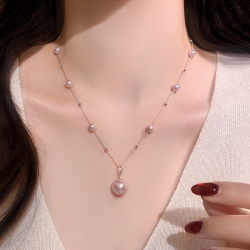 曼塔玫瑰滿天星仿珍珠毛衣項鍊女款2026新款鎖骨頸鏈高級感輕奢配