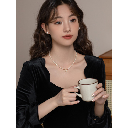 精緻吊墜仿珍珠項鍊女2026新款爆款氣質鎖骨鍊輕奢小衆毛衣頸鏈配