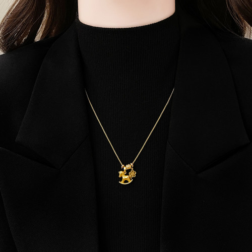 古法沙金本命年小馬吊墜項鍊女大氣高檔高級感2026新款毛衣鏈配飾 古法沙金本命年小馬吊墜項鍊女大氣高檔高級感2026新款毛衣鏈配飾