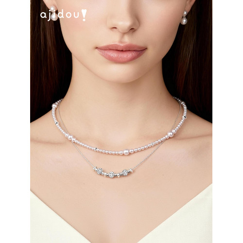 AJIDOU阿吉豆項鍊女氣泡珍珠雙層小衆輕奢設計感短鏈鎖骨鍊毛衣鏈