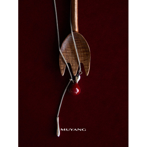 慕陽MUYANG秋冬毛衣鏈輕奢高級感吊墜大氣高檔承意本命年項鍊女款 慕陽MUYANG秋冬毛衣鏈輕奢高級感吊墜大氣高檔承意本命年項鍊女款