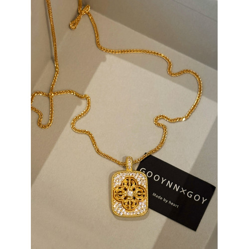 金色滿鑽四葉草方牌項鍊女不掉色無事牌吊墜高級感輕奢鎖骨毛衣鏈