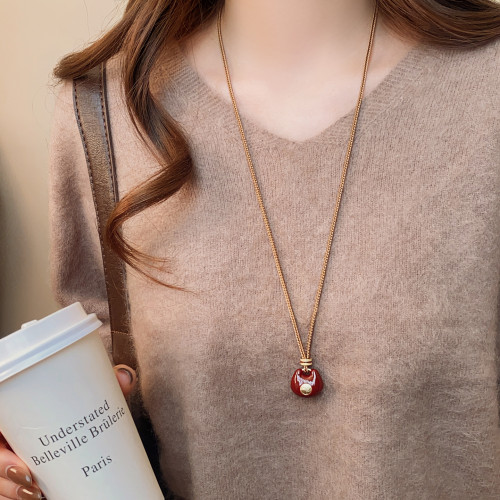 紅色福鎖吊墜項鍊女款2026新款高級感輕奢小衆精緻長款毛衣鏈配飾