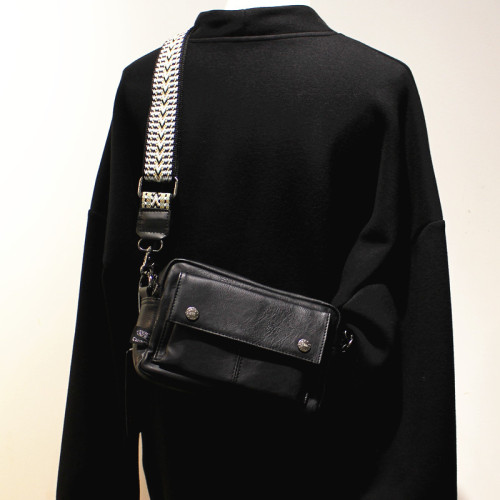 threebox男包新款郵差小挎包潮牌青年單肩包街頭手機包休閒斜後後背包