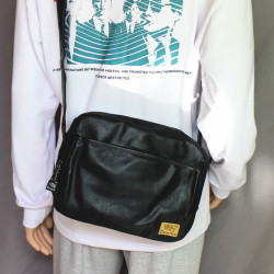 潮包新款簡約單肩包男包韓版男士斜後後背包平板ipad手機後後背包軟皮女包