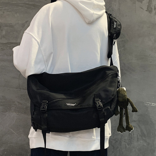 斜後後背包男士潮牌大容量工裝風單肩包ins潮男運動挎包時尚機能後後背包