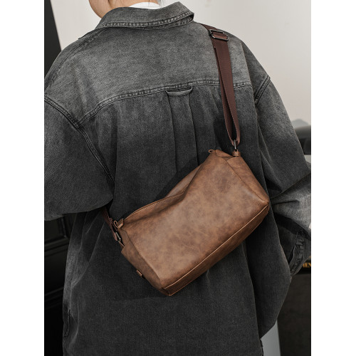 新款時尚單肩包小方包 韓版男包休閒小包潮流斜後後背包小後後背包IPAD包