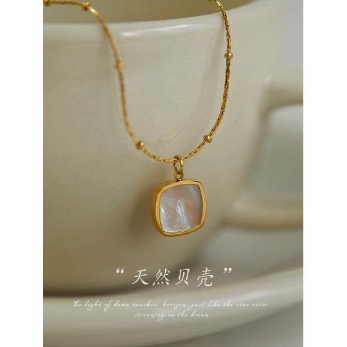 輕奢項鍊女高級感小衆天然白貝母方形吊墜秋冬長款高檔毛衣鏈配飾