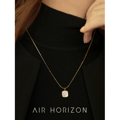 輕奢項鍊女高級感小衆天然白貝母方形吊墜秋冬長款高檔毛衣鏈配飾