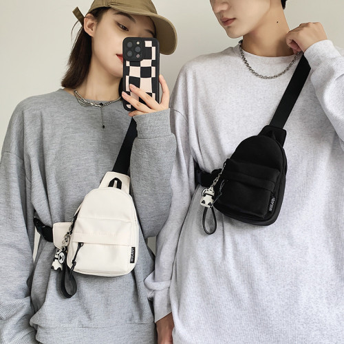 男士胸包潮流ins日系小挎包個性時尚潮牌斜後後背包男休閒迷你手機包