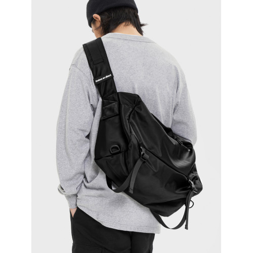 livebox旅行大容量斜後後背包男運動健身包機能單肩包後後背包男包男士