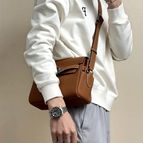 頭層togo牛皮凱莉郵差包messenger男士百搭復古單肩斜背馬鞍女包