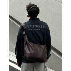 YUEN設計款時髦單肩復古斜背大容量餃子包男女牛角流浪包pu潮可頌