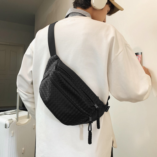 軟皮胸包女2025新款休閒百搭斜後後背包簡約運動腰包防水男款騎行後後背包