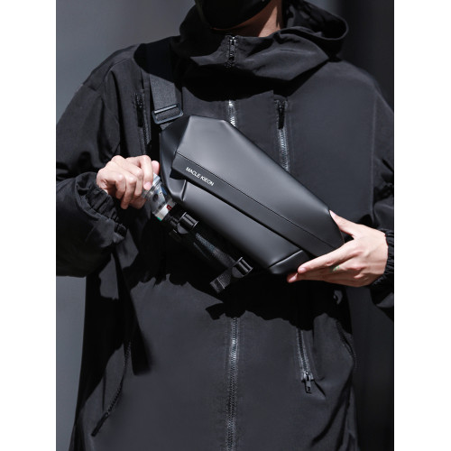 運動胸包男款潮牌機車騎行後後背包男生單肩小挎包戶外防水腰包斜後後背包