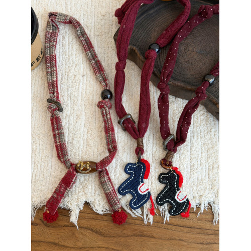 紅色布藝格子小馬抽拉項鍊女秋冬長款抽拉毛衣鏈本命年高級感配飾