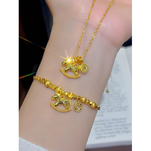 沙金爆閃碎冰冰馬上有錢金色木馬項鍊小馬銅錢手鏈曡戴高級鎖骨鍊