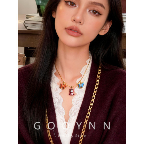 DIY可愛草莓小熊項鍊女款2026新款鎖骨毛衣鏈本命年紅色吊墜配飾