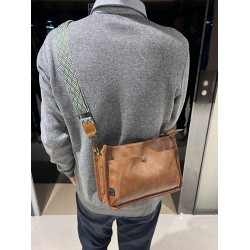 2026新品休閒戶外長方包男斜後後背包PU通勤單肩包女士彩帶斜背平板包